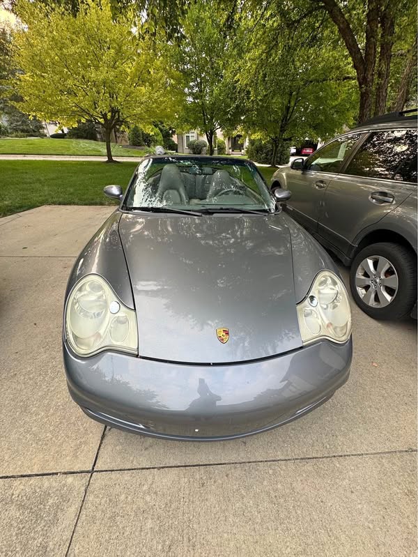 2002 Porsche 911 Carrera Cabriolet 2D