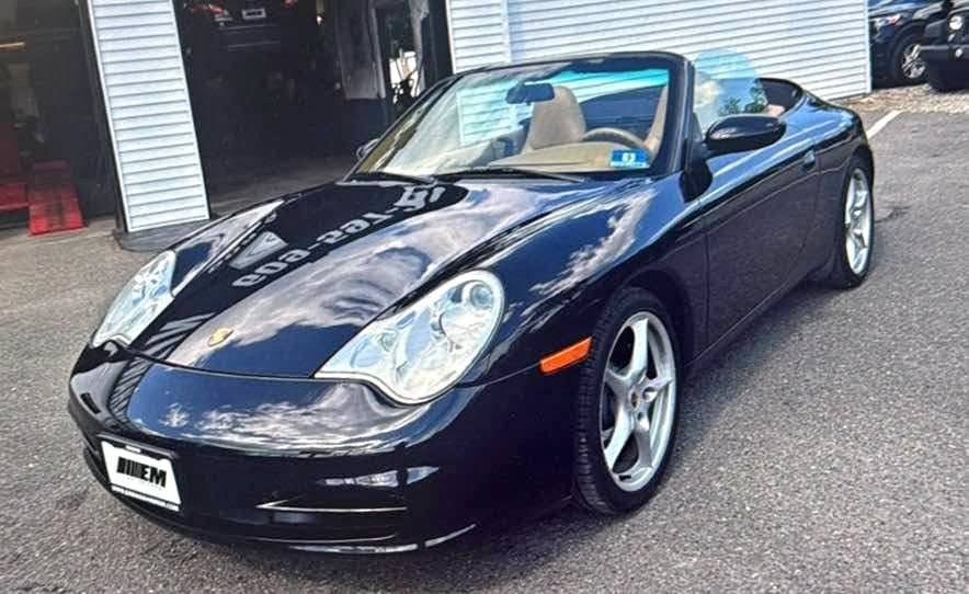 2004 Porsche 911 - Carrera 2 Cabriolet 2D