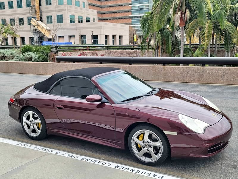 2004 Porsche 911 - Carrera 2 Cabriolet 2D
