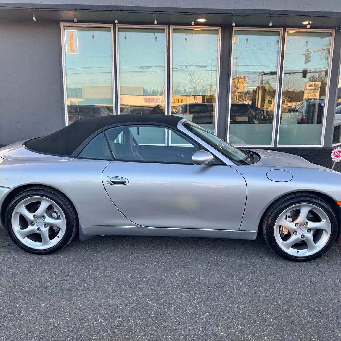 2003 Porsche 911 - Carrera 4 AWD Cabriolet 2D