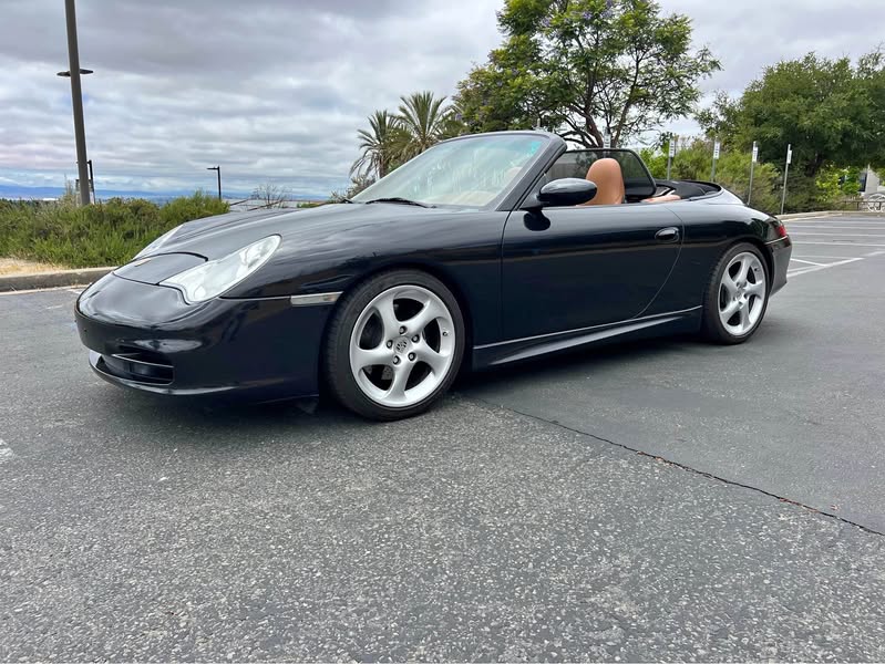 2003 Porsche 911 - Carrera Cabriolet 2D