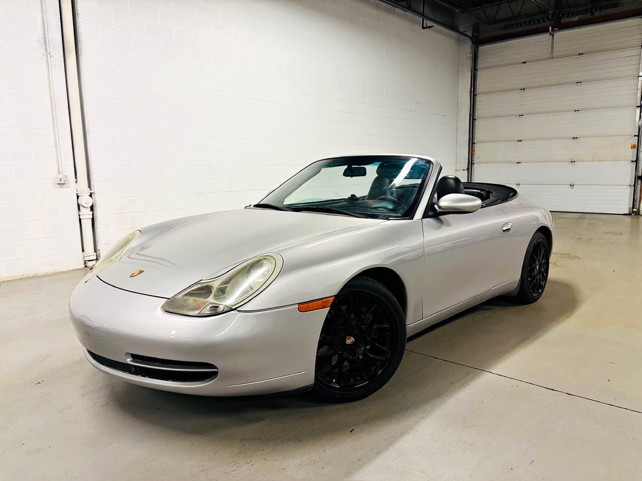 2001 Porsche 911 - Cabriolet 2D