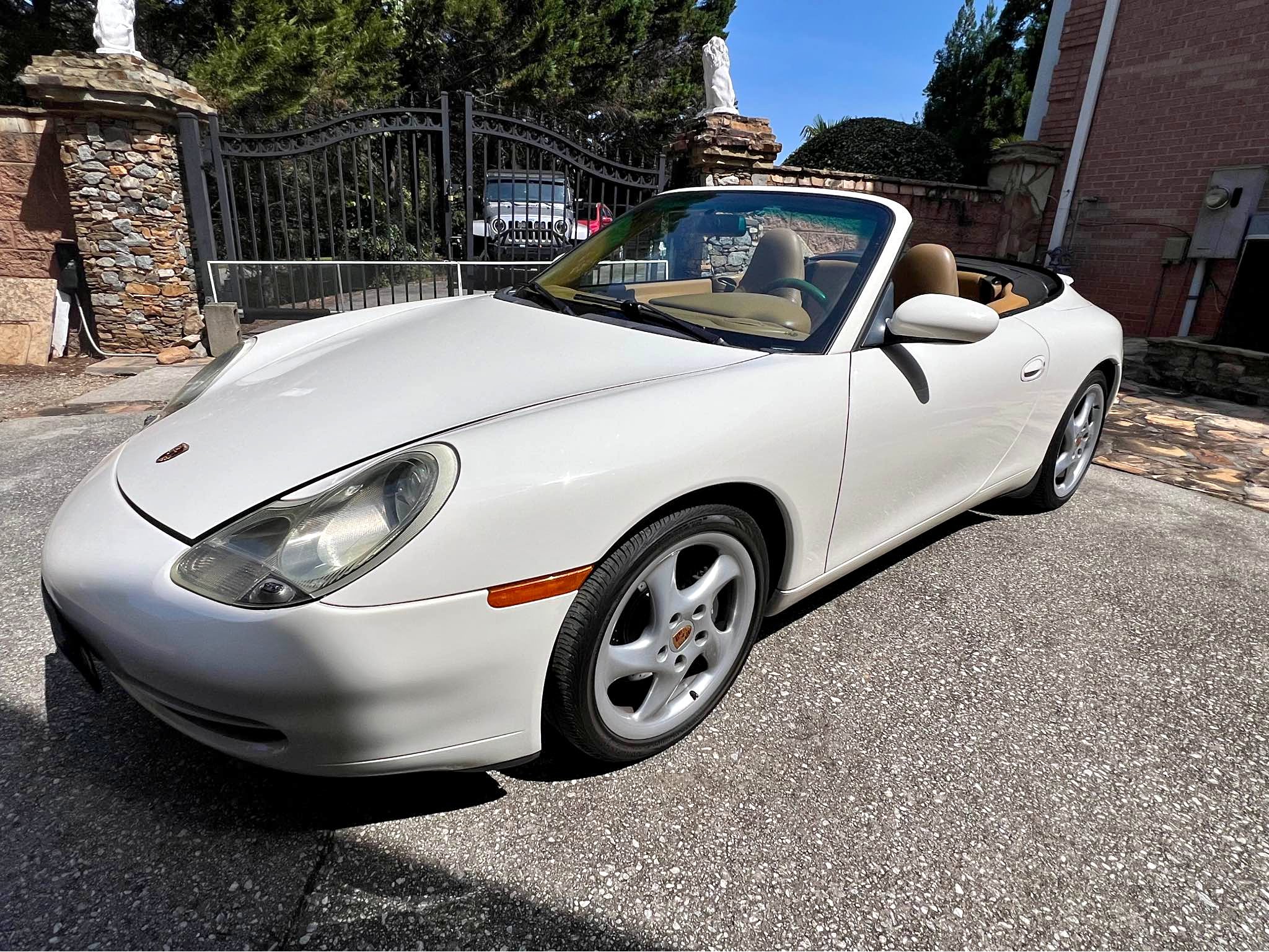 2001 Porsche 911 Carrera 2 Cabriolet 2D