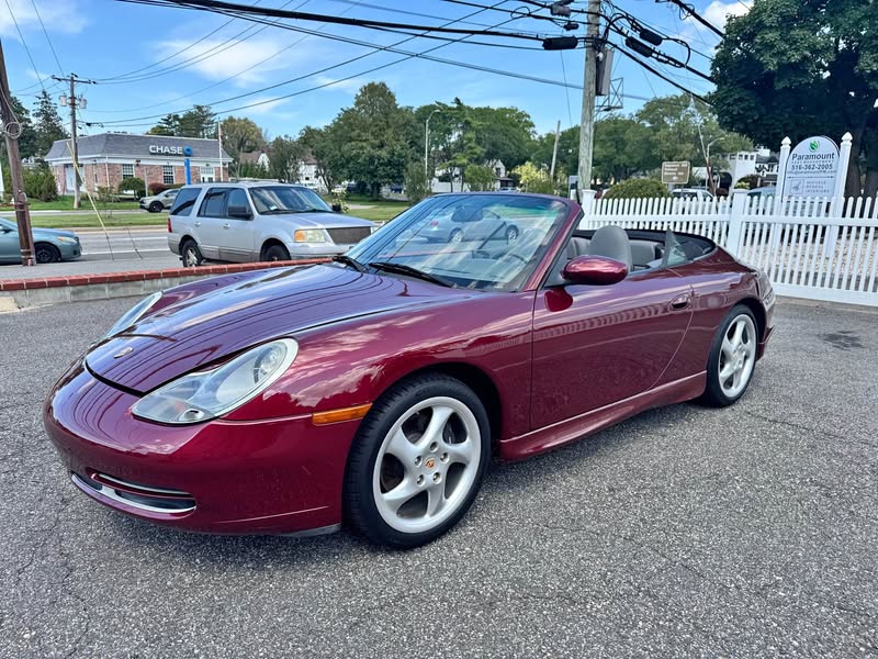 2000 Porsche 911 - Carrera 2 Cabriolet 2D