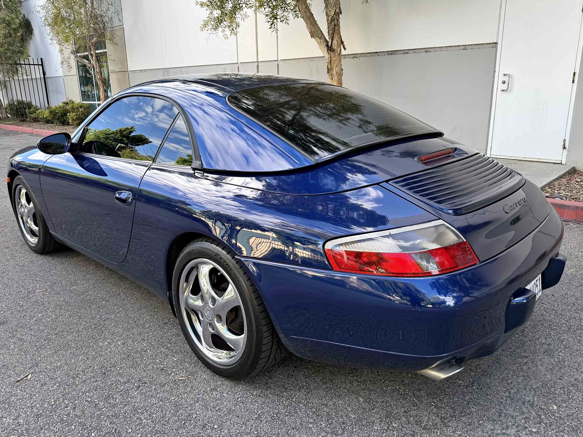 2001 Porsche 911 - Carrera 2 Cabriolet 2D