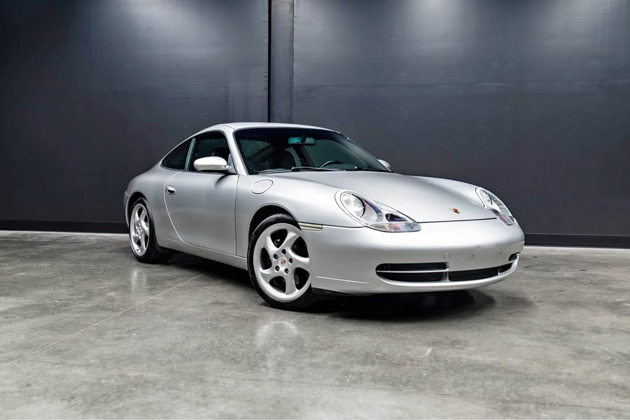 1999 Porsche 911 - Carrera 2