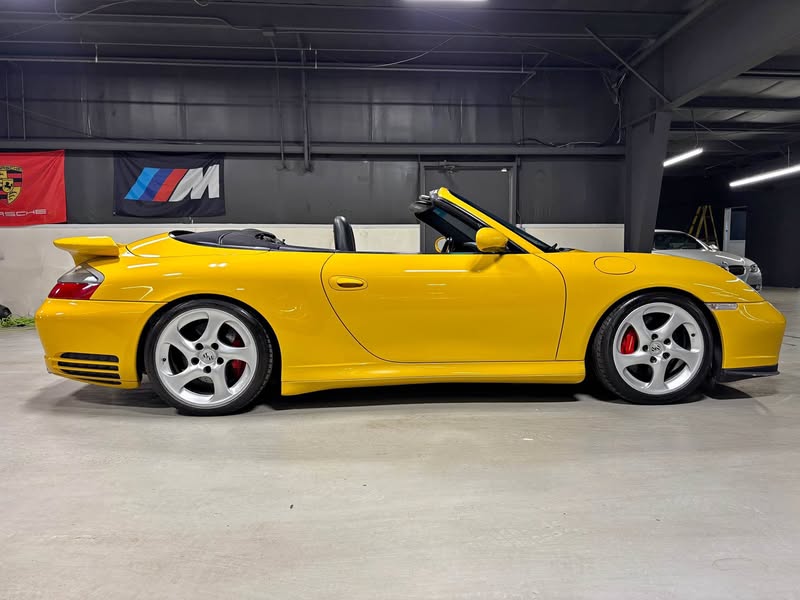 2004 Porsche 911 - Carrera 4S Cabriolet 2D