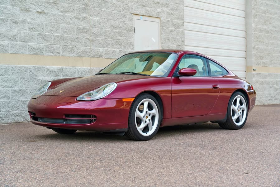 2000 Porsche 911 Carrera Coupe 2D