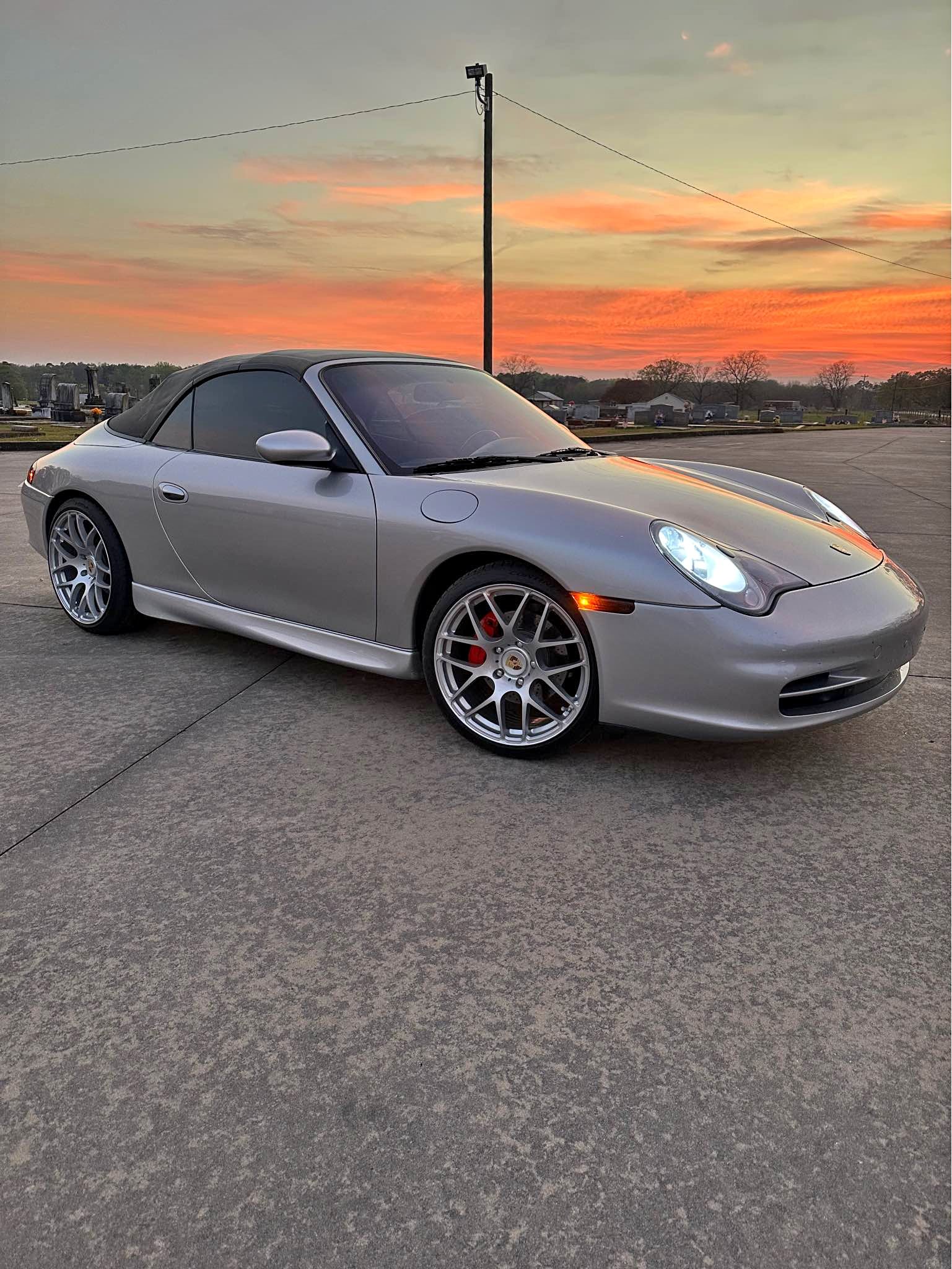 2002 Porsche 911 - Carrera 2 Cabriolet 2D