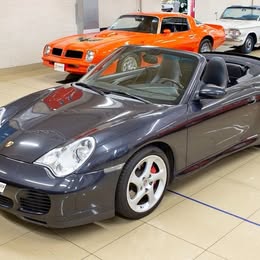 2004 Porsche 911 C4S cabriolet
