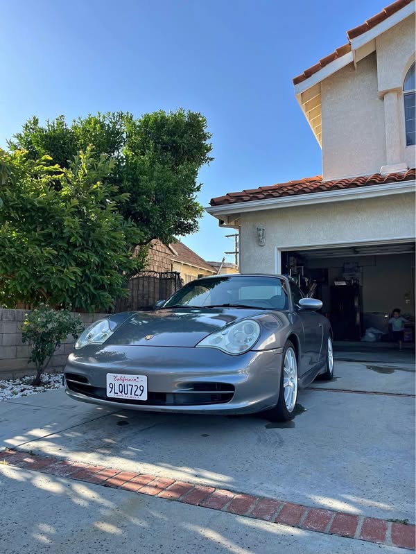 2002 Porsche 911 - Cabriolet 2D
