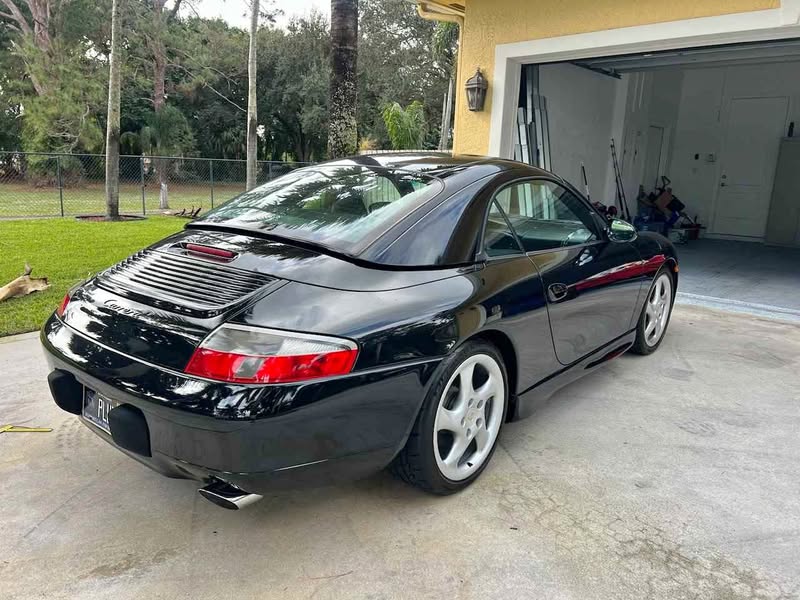 2000 Porsche 911 - Carrera 2 Cabriolet 2D