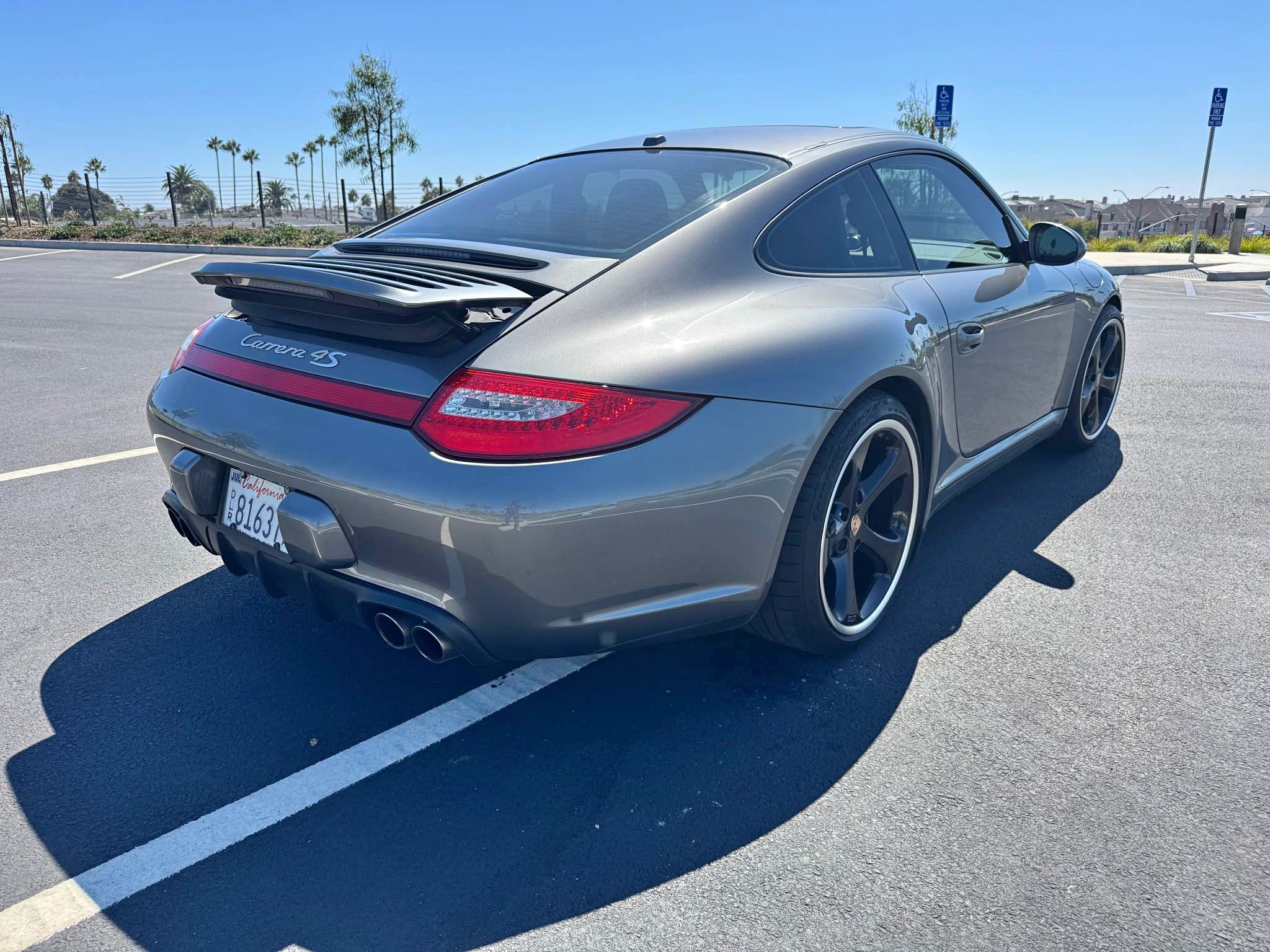 2009 Porsche 911 - Carrera 4S Coupe 2D
