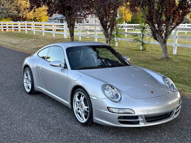 2005 Porsche 911 - Carrera 2 Coupe 2D