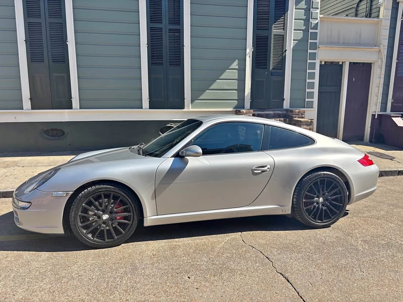 2006 Porsche 911 - Carrera 2 Coupe 2D