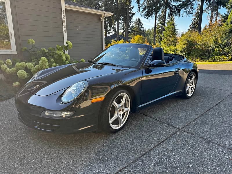 2005 Porsche 911 - Carrera 2 Cabriolet 2D