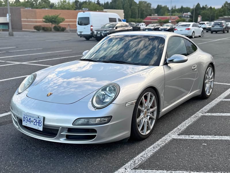 2005 Porsche 911 - Carrera 2 Coupe 2D