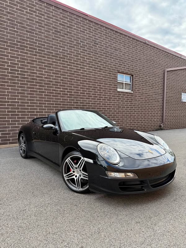 2006 Porsche 911 - Carrera 4 Black Edition Cabriolet 2D