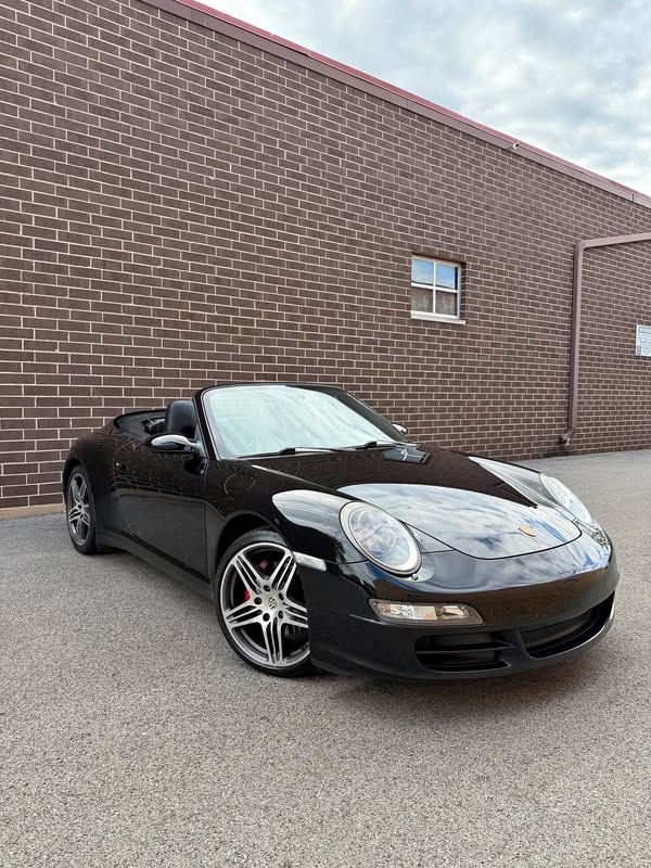 2006 Porsche 911 - Carrera 4 AWD Cabriolet 2D