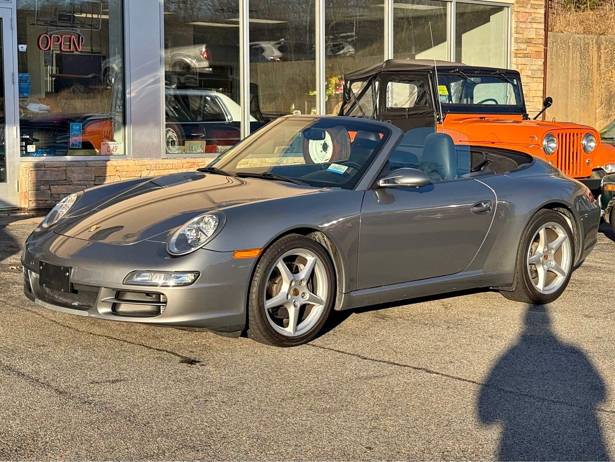 2006 Porsche 911 - Carrera 2 Cabriolet 2D