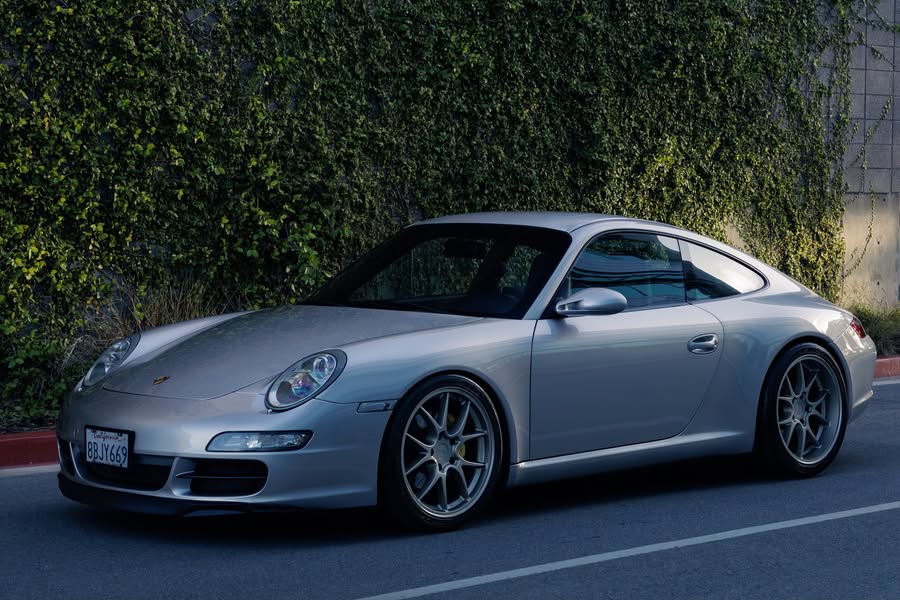 2006 Porsche 911 - Carrera 2 Coupe 2D