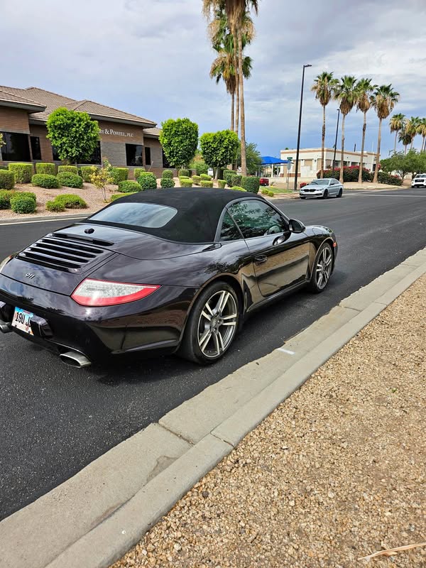 2012 Porsche 911 - Carrera 4 Black Edition Cabriolet 2D