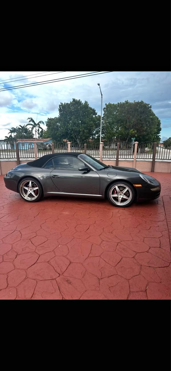 2006 Porsche 911 - Cabriolet 2D