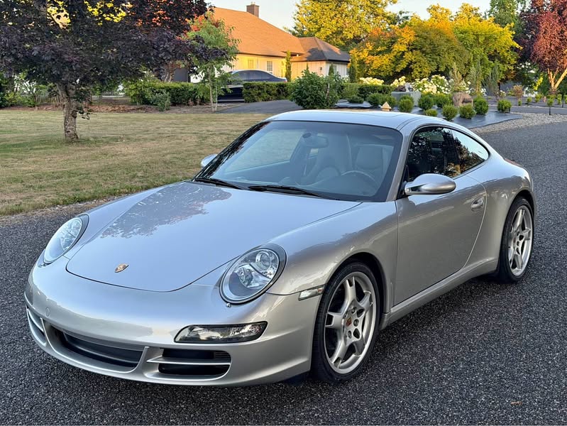 2005 Porsche 911 - Carrera 2 Coupe 2D