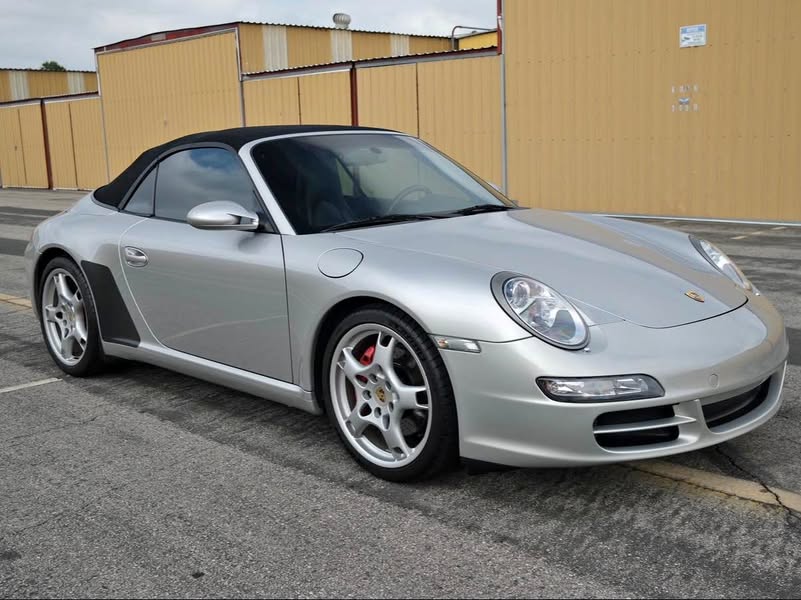 2005 Porsche 911 - Carrera S Cabriolet 2D
