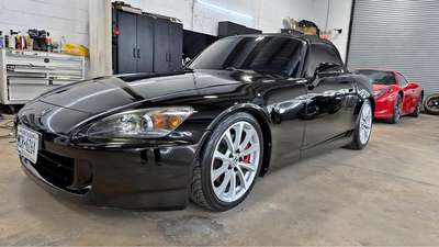 Clean title 2005 Honda s2000 AP2