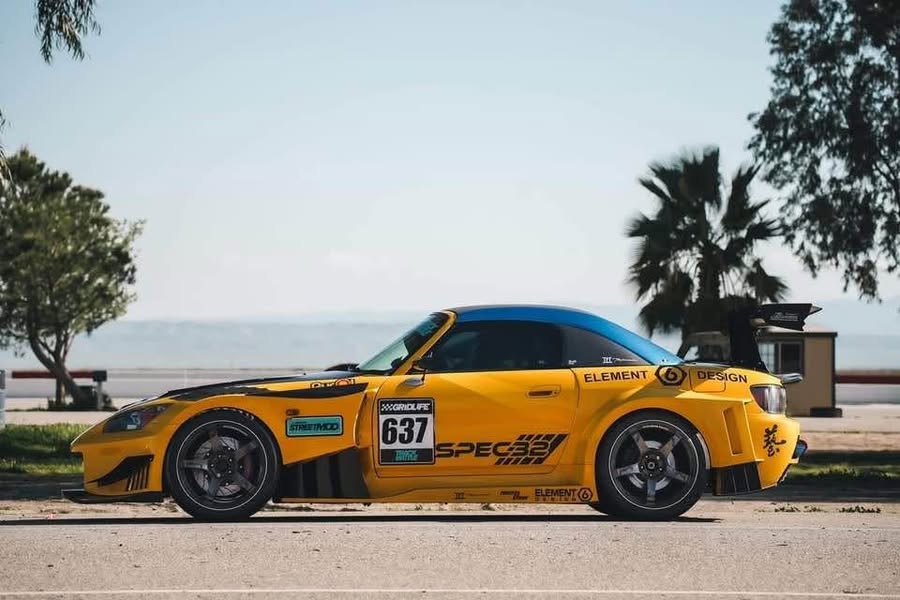 2004 Honda S2000 - Convertible 2D