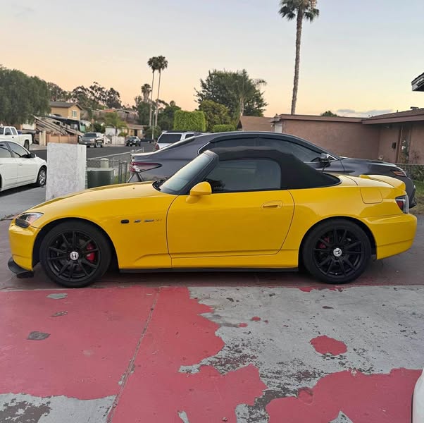 2005 Honda S2000 - Convertible 2D