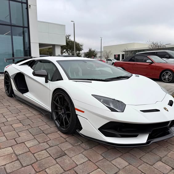 2019 Lamborghini Aventador - SVJ Coupe 2D