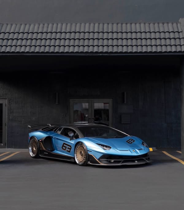 2020 Lamborghini Aventador SVJ63