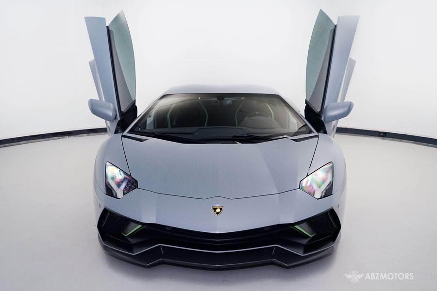 2022 Lamborghini Aventador - LP 780-4 Ultimate