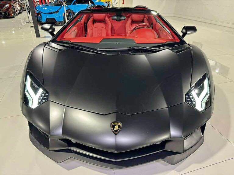 2018 Lamborghini Aventador - S Convertible 2D