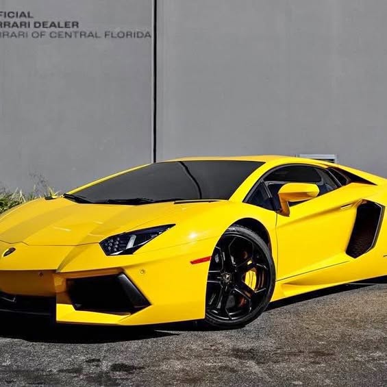 2014 Lamborghini Aventador - LP 700-4 Coupe 2D