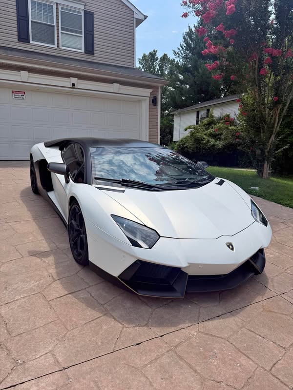 2012 Lamborghini Aventador - LP 700-4 Coupe 2D