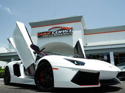 2016 Lamborghini Aventador LP 700-4