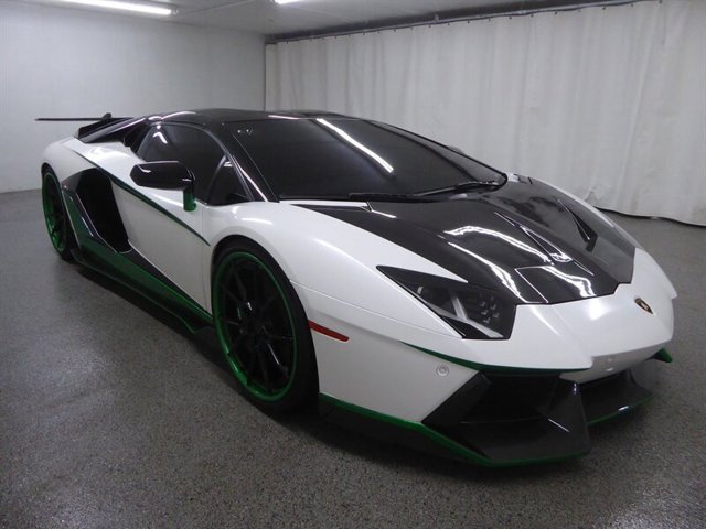 2014 Lamborghini Aventador LP 700-4