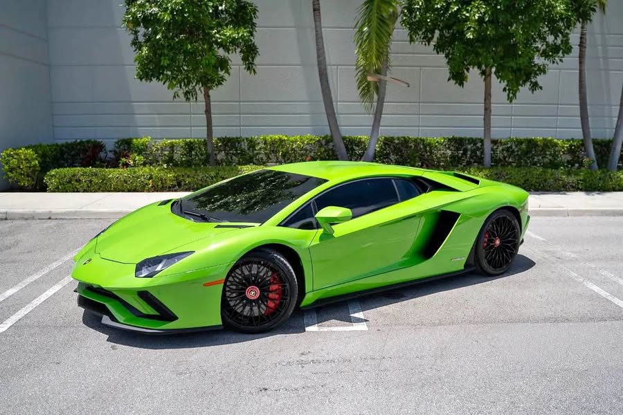 2018 Lamborghini Aventador - S Coupe 2D