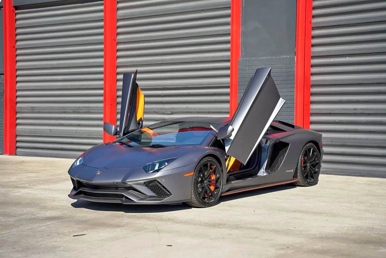 2017 Lamborghini Aventador - LP740-4S