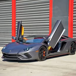 2017 Lamborghini Aventador LP740-4S