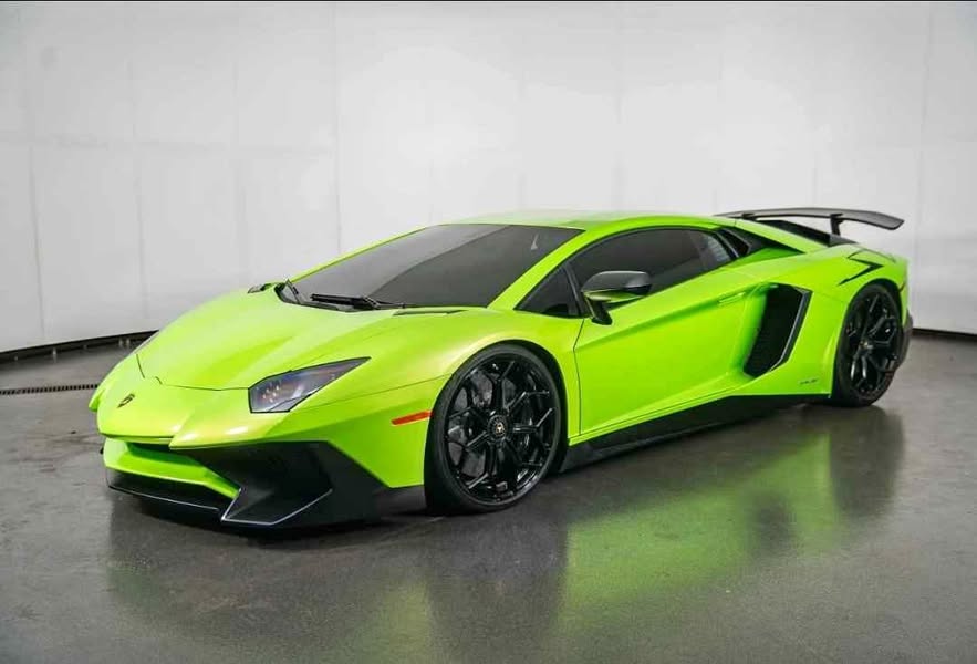 2016 Lamborghini Aventador - LP 750-4 Superveloce Coupe 2D