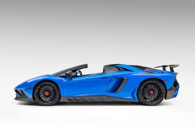 2017 Lamborghini Aventador LP750-4 SV Roadster Blu Le Mans...