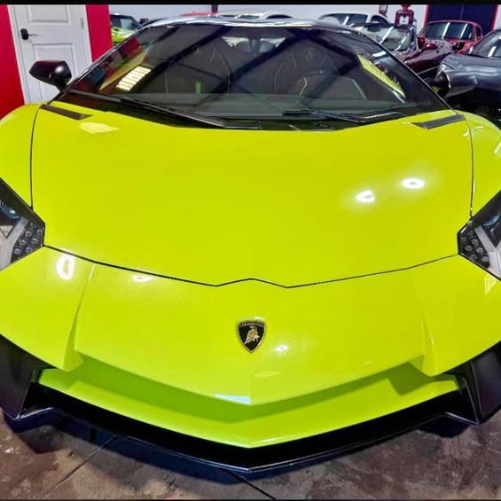 2016 Lamborghini Aventador