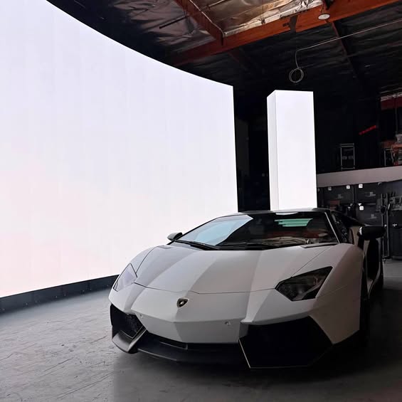 2012 Lamborghini Aventador - LP 700-4 Coupe 2D
