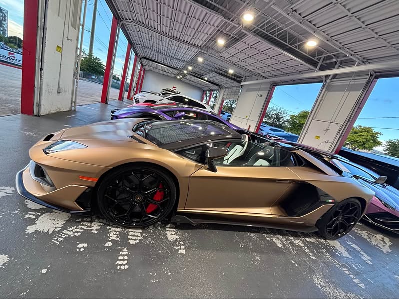 2020 Lamborghini Aventador - SVJ Convertible 2D