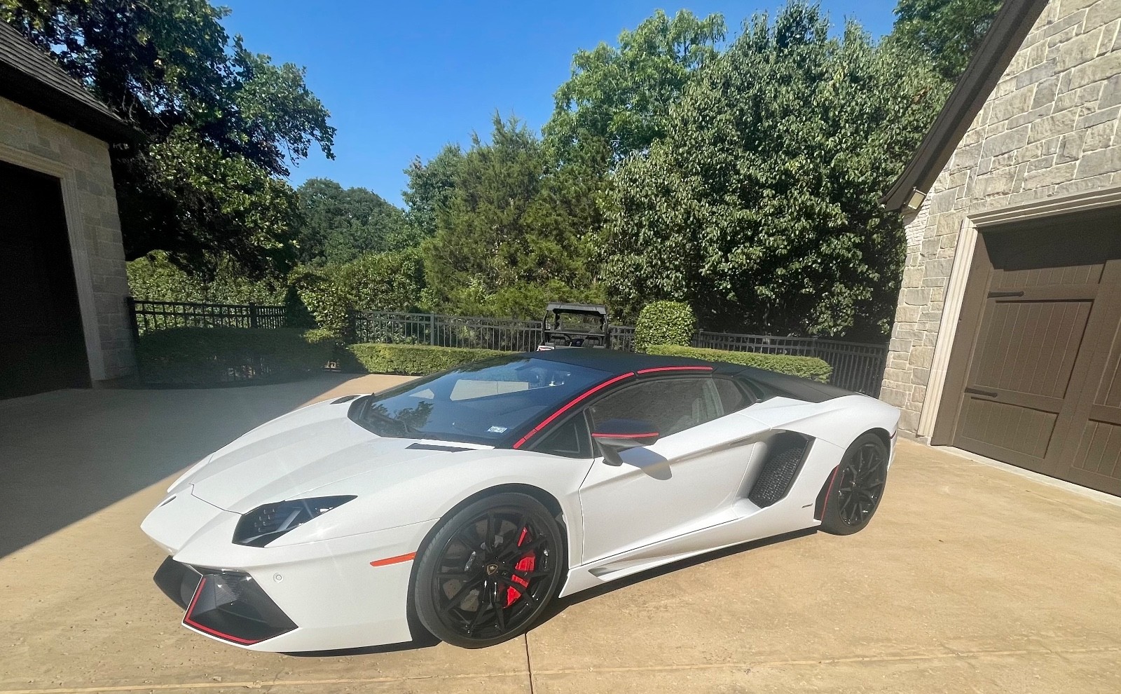 2016 Lamborghini Aventador