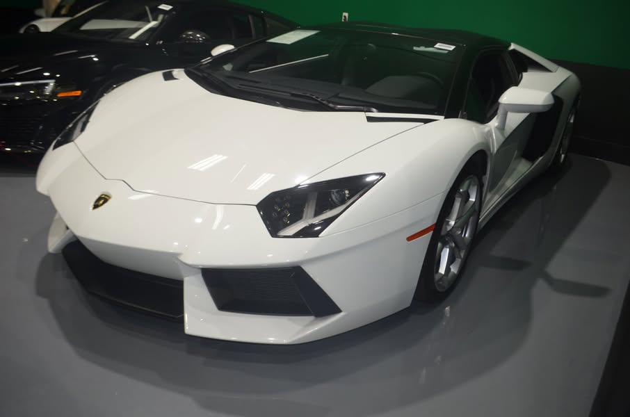 2016 Lamborghini Aventador LP700-4